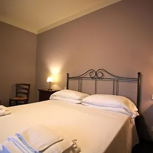 Farm stay Casale Dello Sparviero, Castellina in Chianti